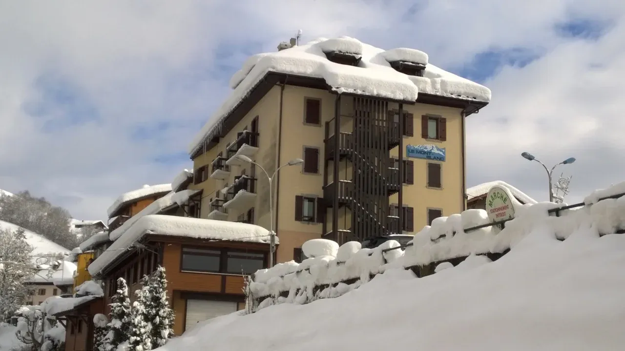 L'hôtel Le Mont Blanc en hiver